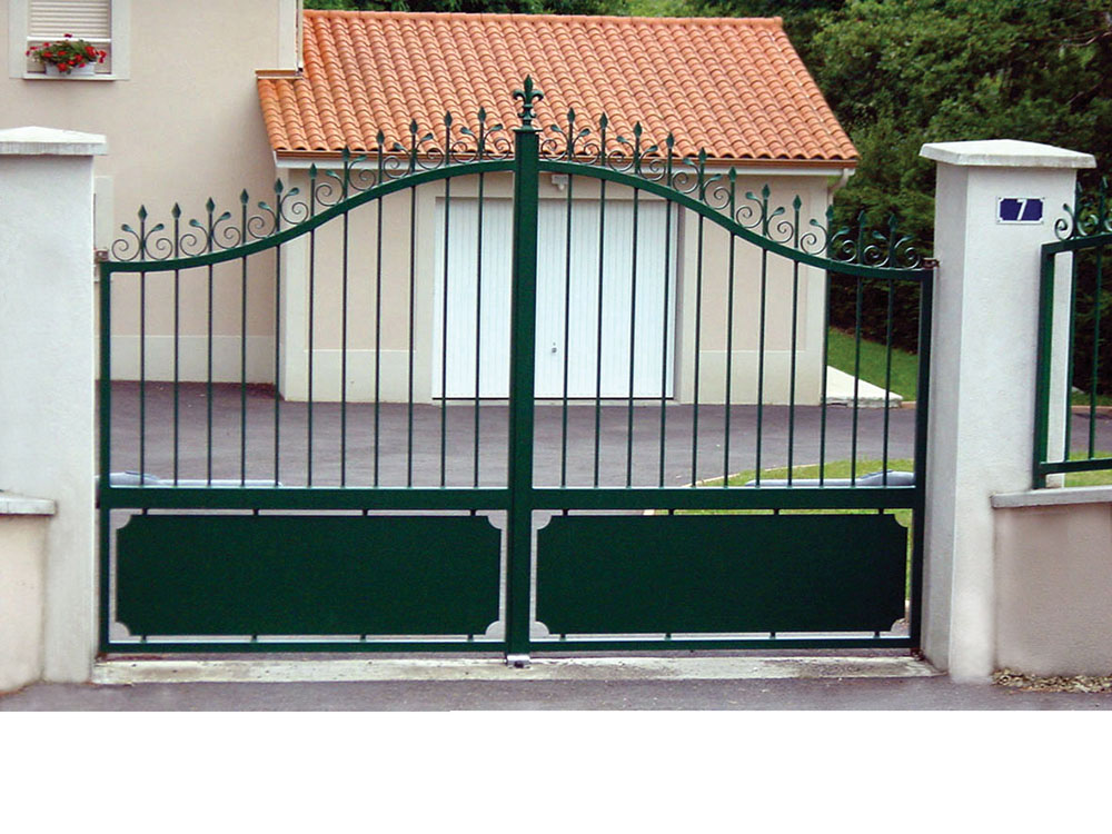 Traditionnel acier portail